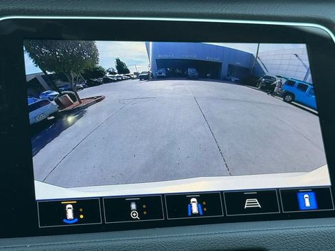 Used 2022 Cadillac XT4 Premium Luxury w/ Enhanced Visibility Package image 24