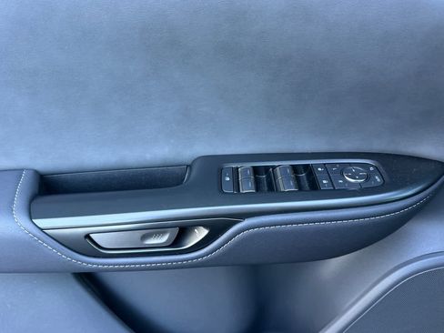 Used 2025 Lexus RZ 300e w/ Accessory Package (Z2) image 12