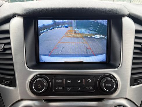 Used 2017 GMC Yukon SLT image 30