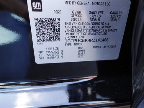 Used 2024 GMC Sierra 1500 Elevation w/ LPO, Elevation Black Package AWD/4WD image 16