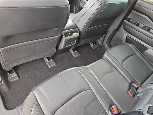 Used 2022 Nissan Pathfinder SL w/ SL Black Package image 19