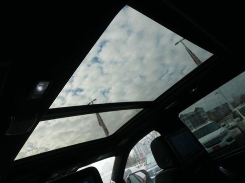 Used 2021 Cadillac Escalade ESV Sport Platinum image 13