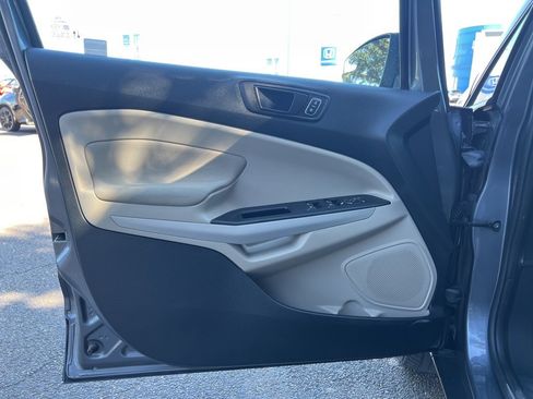 Used 2021 Ford EcoSport S image 19
