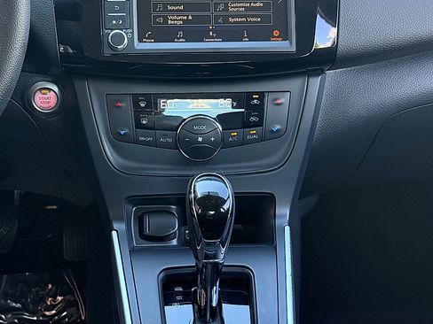 Used 2019 Nissan Sentra SV FWD image 15