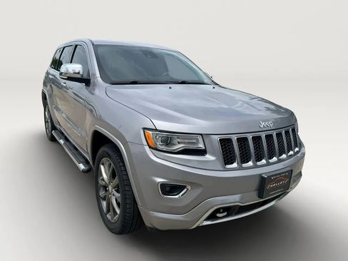 Used 2014 Jeep Grand Cherokee Overland w/ Advanced Technology Group AWD/4WD image 10