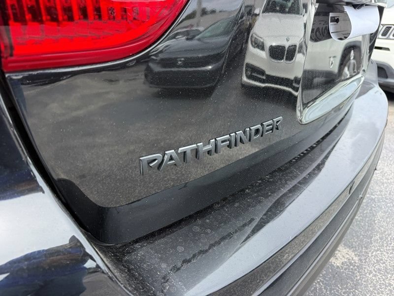 Used 2020 Nissan Pathfinder SL AWD/4WD image 39