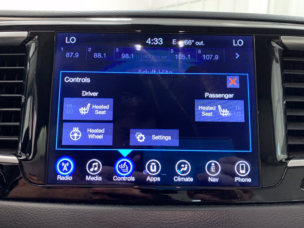 Used 2017 Chrysler Pacifica Touring-L Plus w/ Tire & Wheel Group FWD image 29