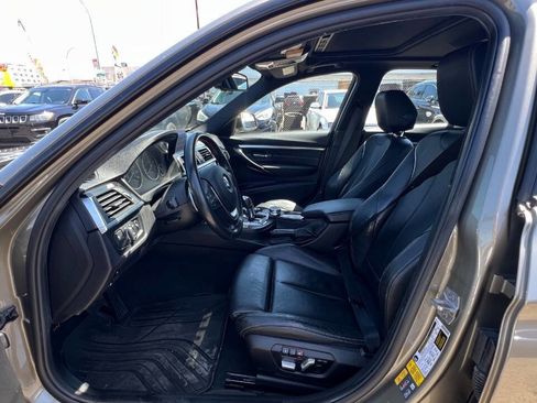 Used 2018 BMW 330e RWD image 16