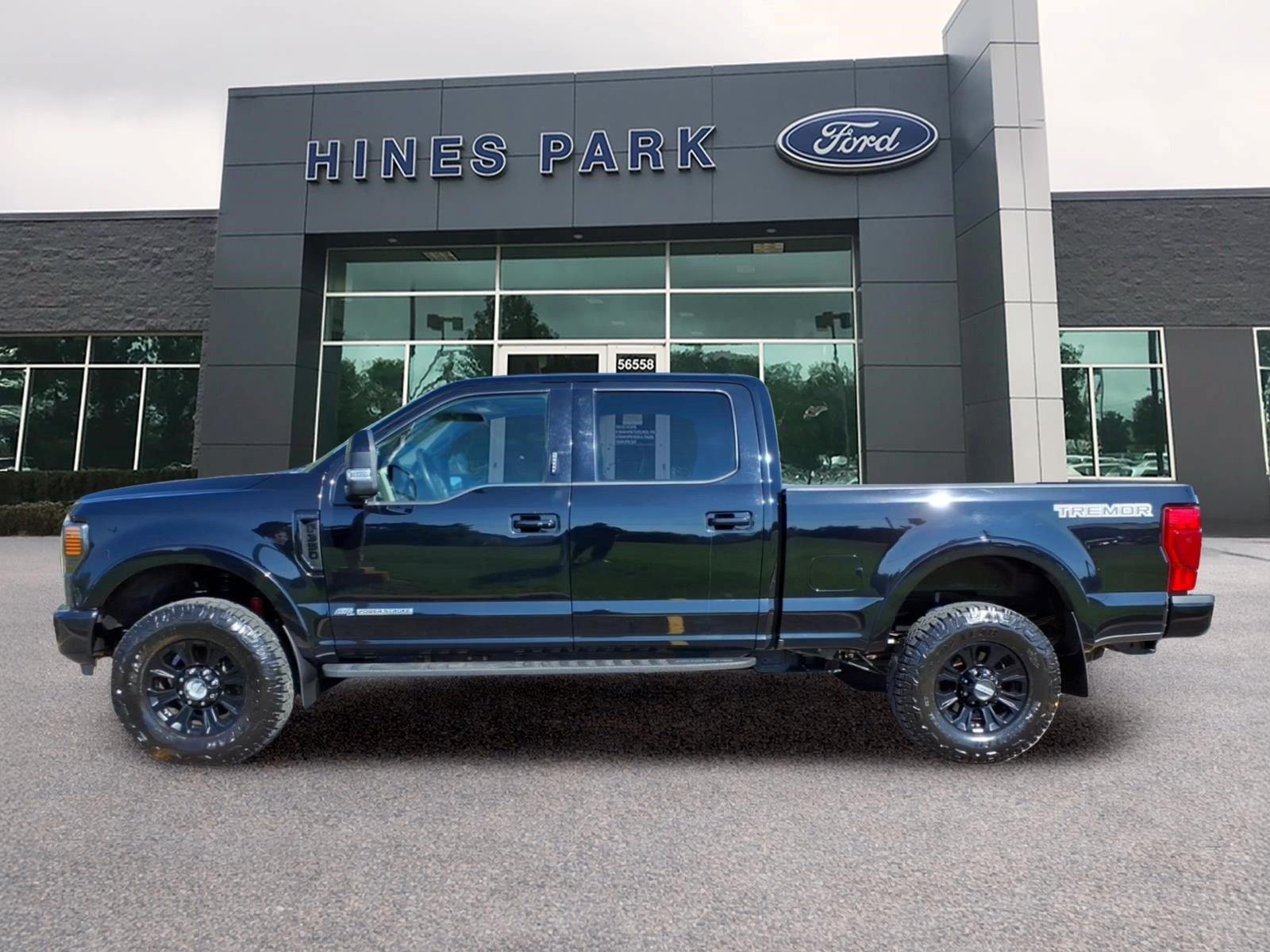 Used 2021 Ford F350 Lariat AWD/4WD image 4