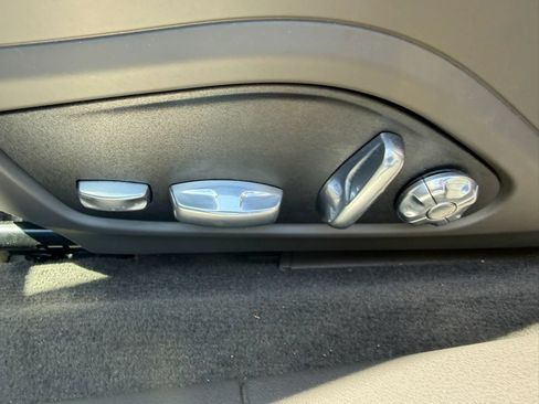 Used 2018 Porsche Panamera 4 AWD/4WD image 13