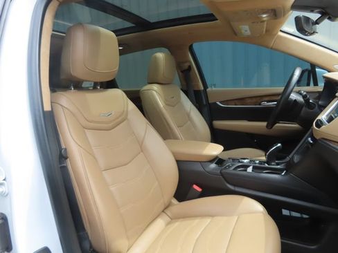 Used 2022 Cadillac XT5 Premium Luxury w/ Platinum Package AWD/4WD image 21
