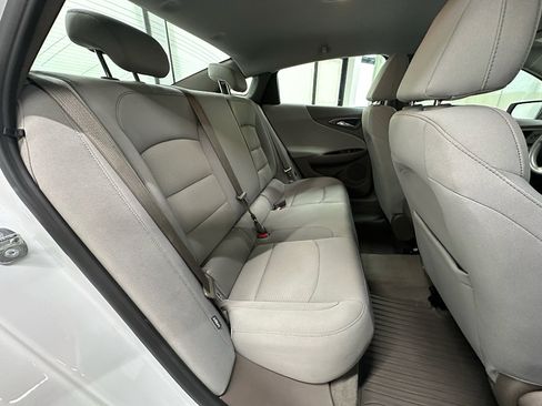 Used 2023 Chevrolet Malibu LS FWD image 20