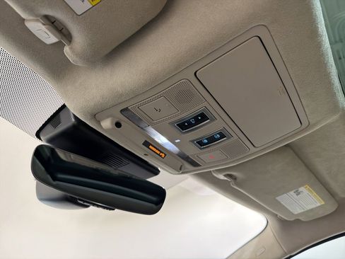 Used 2020 Jaguar F-PACE Prestige image 18