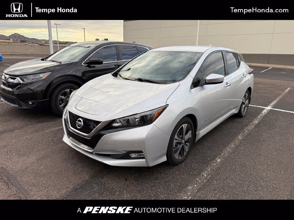 Used 2018 Nissan Leaf SV FWD image 1