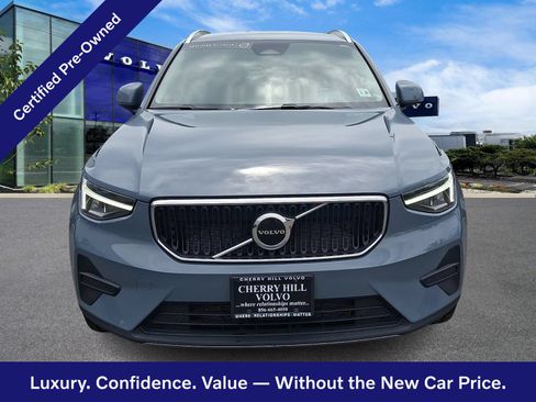 Certified 2023 Volvo XC40 B5 Core w/ Convenience Package AWD/4WD image 2