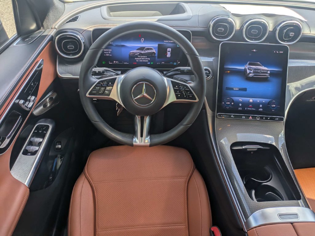 Used 2024 Mercedes-Benz GLC 300 4MATIC image 26