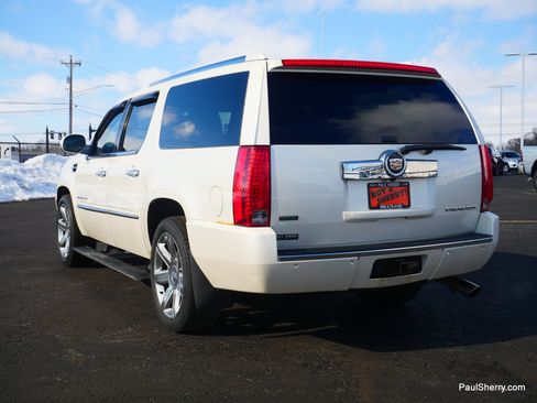 Used 2011 Cadillac Escalade ESV Premium image 12