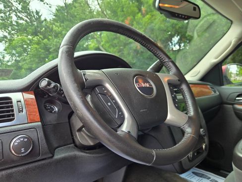 Used 2008 GMC Yukon SLE AWD/4WD image 18