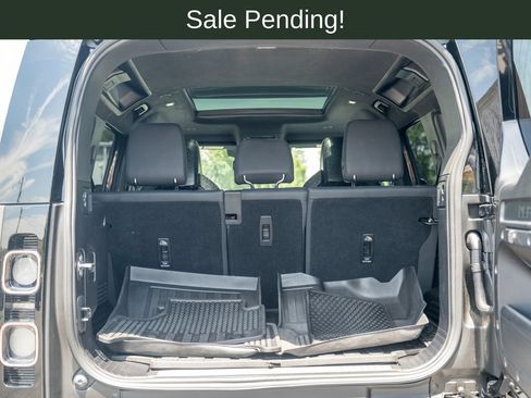 Certified 2025 Land Rover Defender 110 AWD/4WD image 37