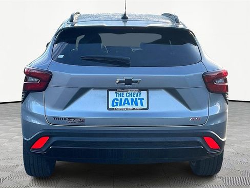 New 2026 Chevrolet Trax RS w/ Sunroof Package image 4