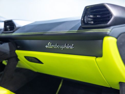 Used 2024 Lamborghini Huracan Tecnica RWD image 36