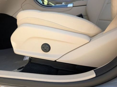 Used 2021 Mercedes-Benz GLC 300 image 19