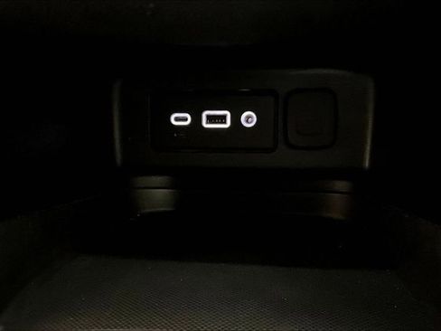 Used 2022 Chevrolet Equinox RS image 16