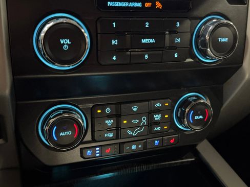 Used 2020 Ford F250 Lariat w/ Lariat Value Package image 37