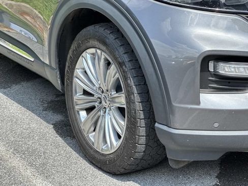 Certified 2022 Ford Explorer Limited w/ Equipment Group 301A AWD/4WD image 8
