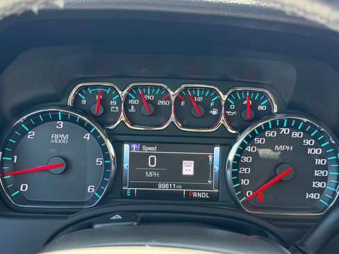 Used 2018 Chevrolet Tahoe Premier RWD image 13