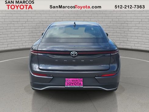 Used 2024 Toyota Crown Limited image 6