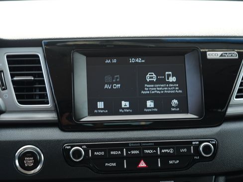 Used 2017 Kia Niro LX FWD image 23