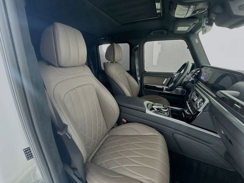 Used 2023 Mercedes-Benz G 550 image 10