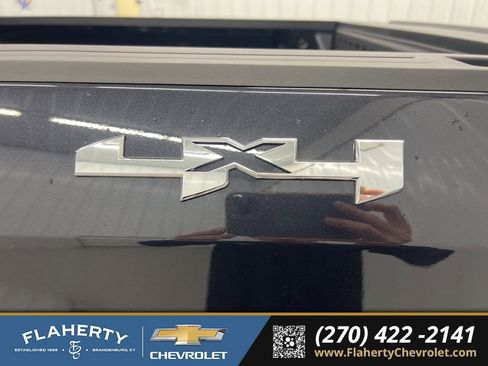 Used 2025 GMC Sierra 1500 Elevation image 19