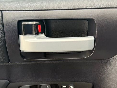 Used 2020 Toyota Tundra SR5 w/ SR5 Upgrade Package image 31