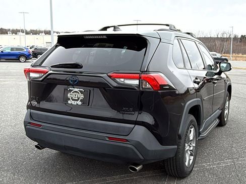 Used 2022 Toyota RAV4 XLE w/ Convenience Package AWD/4WD image 7