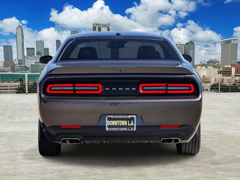 Used 2021 Dodge Challenger SXT RWD image 5