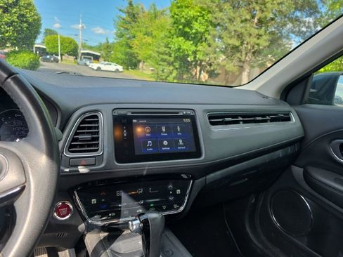 Used 2017 Honda HR-V EX-L image 19