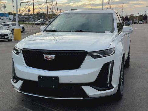 Certified 2023 Cadillac XT6 Sport w/ Technology Package image 7