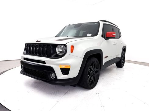 Used 2020 Jeep Renegade Latitude FWD image 12