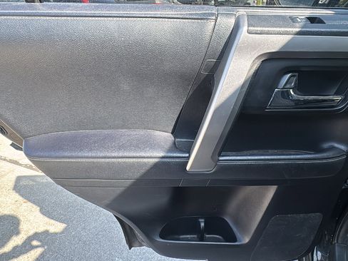 Used 2022 Toyota 4Runner SR5 image 15