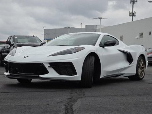 Used 2024 Chevrolet Corvette Stingray Premium Cpe w/ Z51 Performance Package RWD image 16