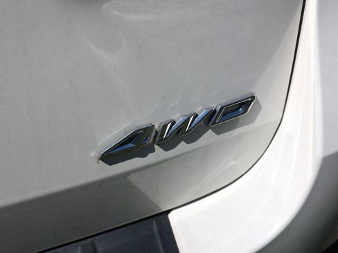 Used 2023 Ford Explorer Limited w/ Limited Technology Package AWD/4WD image 7