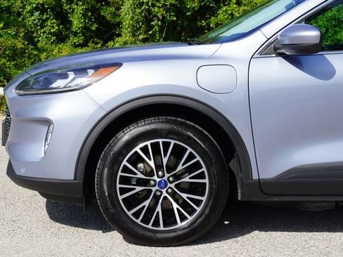 Certified 2022 Ford Escape Titanium FWD image 5