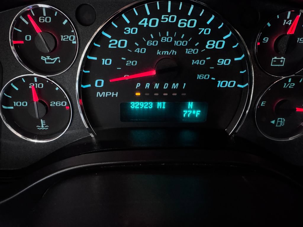 Used 2023 GMC Savana 3500 w/ Driver Convenience Package RWD image 15