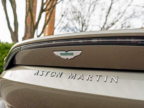 Used 2025 Aston Martin V8 Vantage Coupe image 7