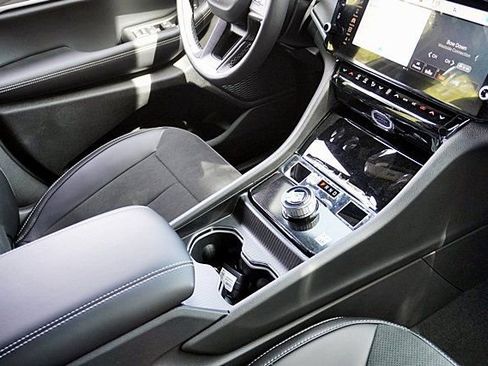 New 2026 Jeep Grand Cherokee Altitude RWD image 13