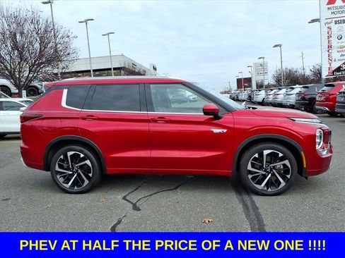 Used 2023 Mitsubishi Outlander SEL 40th Anniversary AWD/4WD image 8