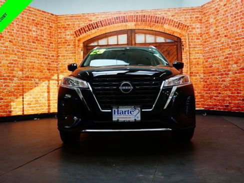 Certified 2023 Nissan Kicks SV FWD image 2
