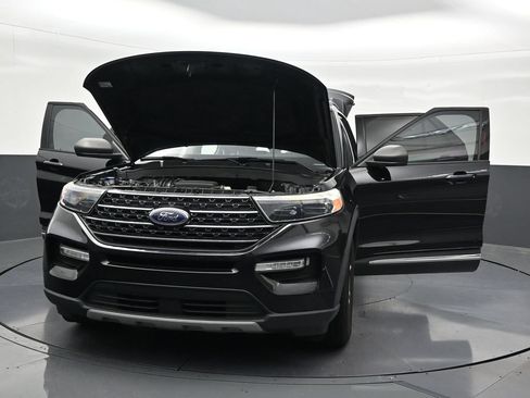 Used 2021 Ford Explorer XLT w/ Equipment Group 202A RWD image 35